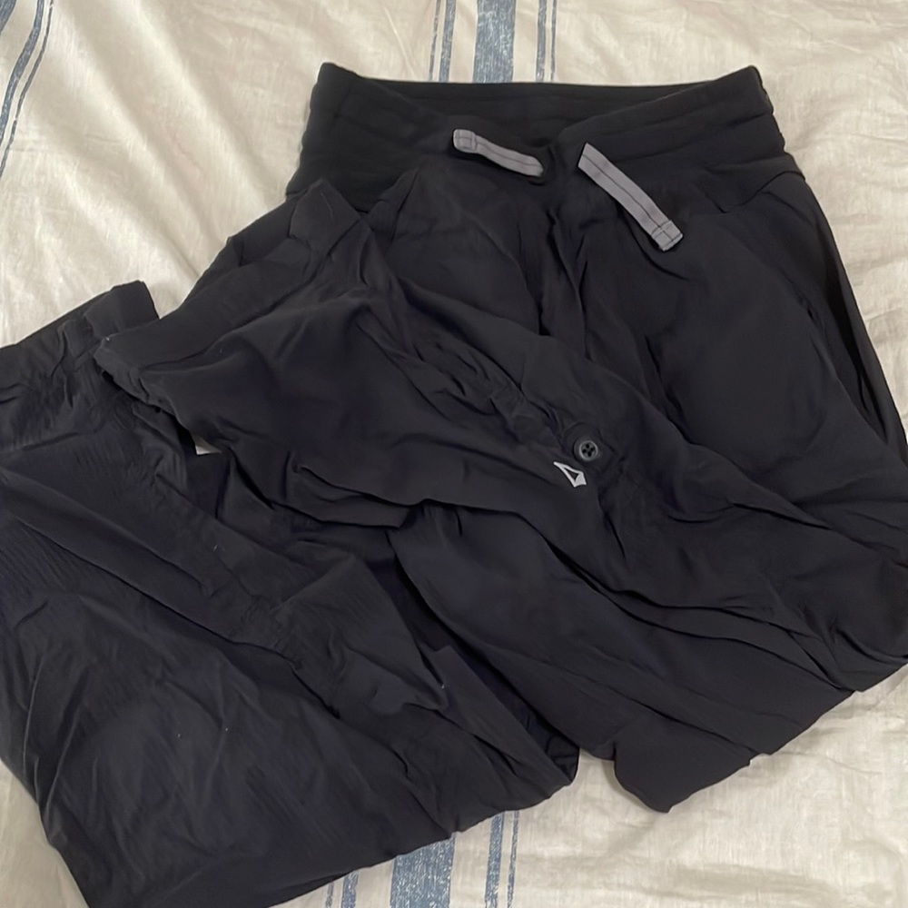ivviva black joggers